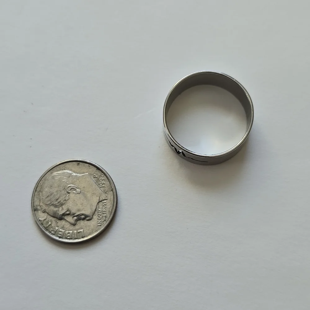 Silver Ring with Heartbeat Design Size 7